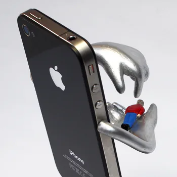 Hero artwork by Leon Reid